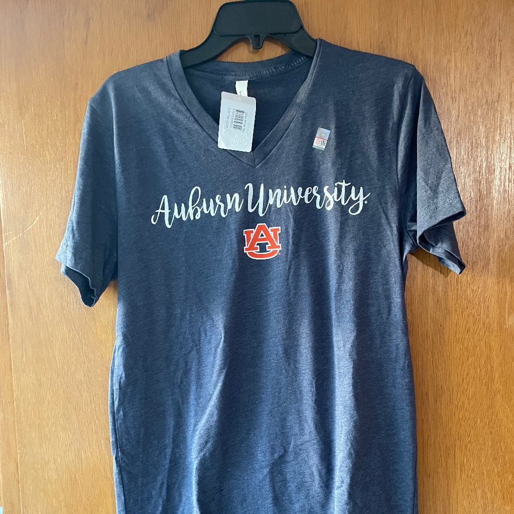 Auburn University Women's Medium T-Shirt Blue V-Neck